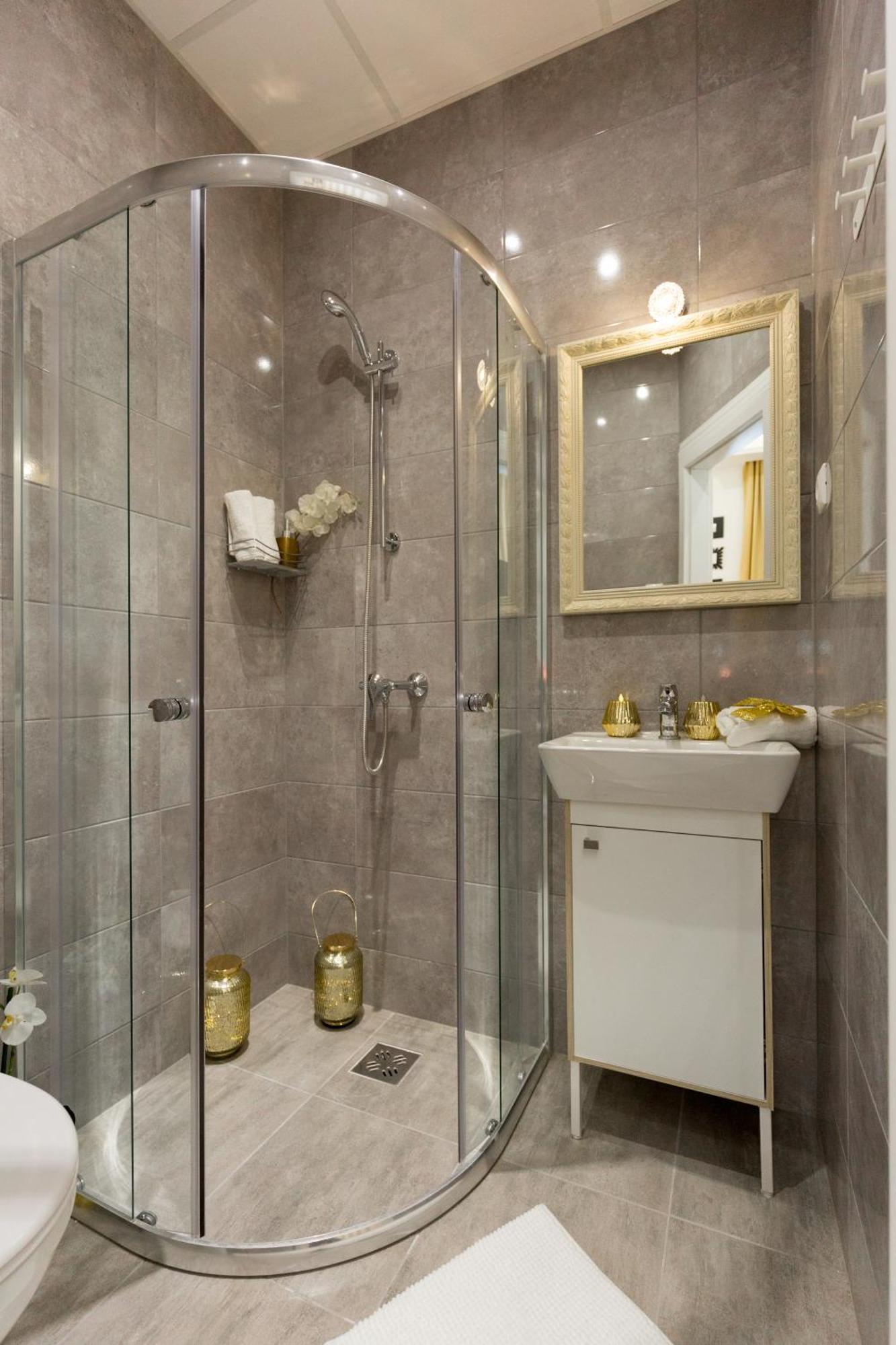 K4 Studio Apartments บูดาเปสต์ ภายนอก รูปภาพ